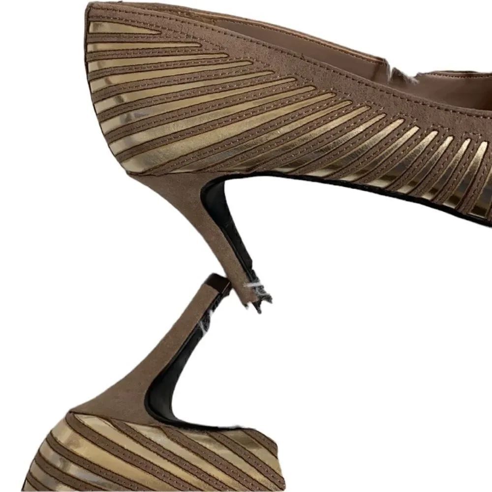 Impo Pointed Toe Classic Pumps(Size 7M) - Picture 11 of 13
